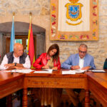 San Vicente y Cantabria formalizan el convenio para construir 37 VPO en La Revilla